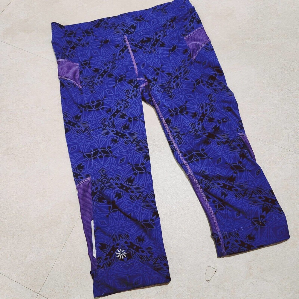 Athleta Womens XS Cairo Bare to Run Knicker Capri Crop Legging Purple Yoga Pants